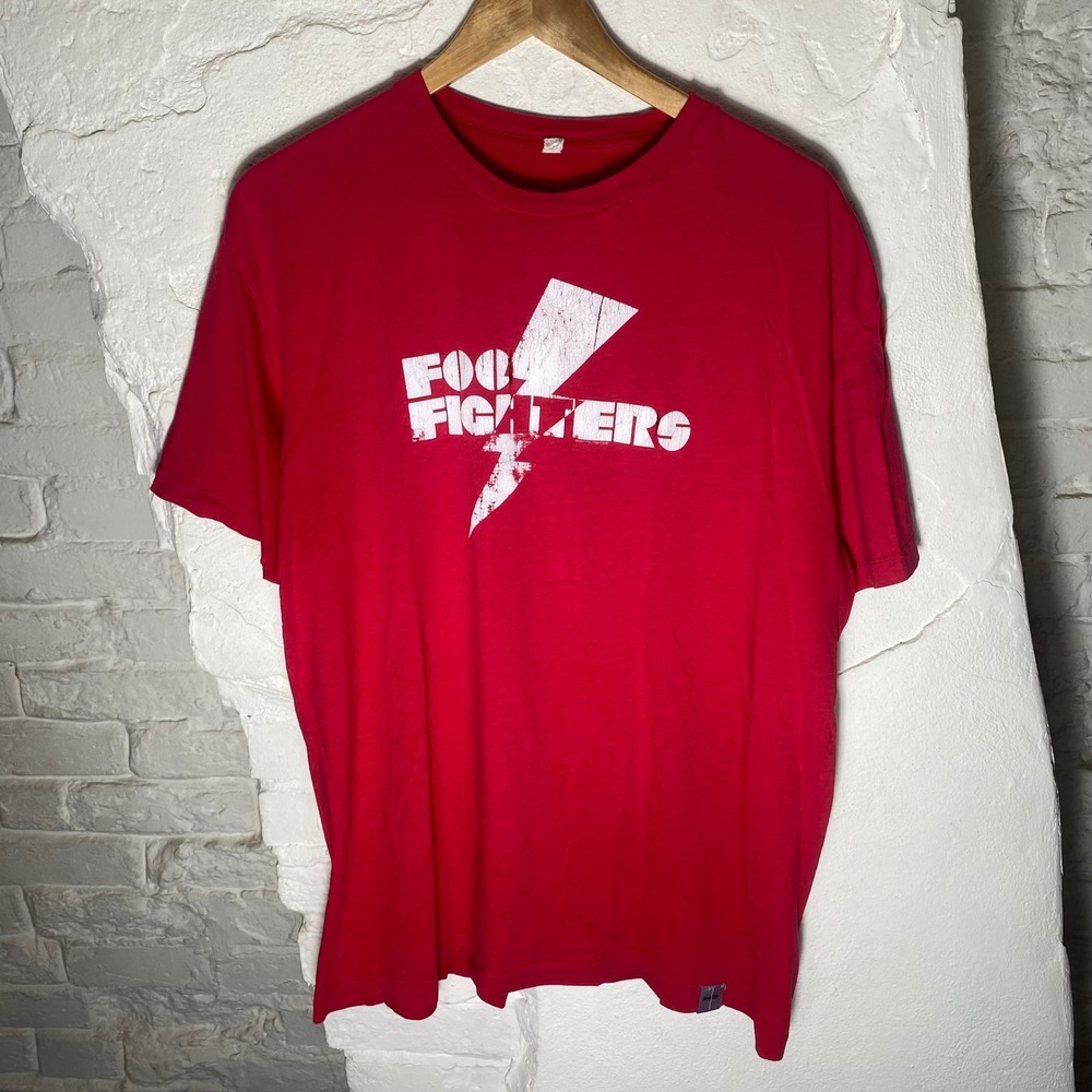 Foo Fighters 2007 Lightning Bolt Graphic T-Shirt Mens XL Red Rock Band